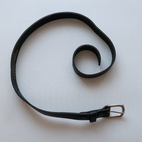 Black Genuine Leather & Silver Buckle Belt 1" - Picture 2 of 5